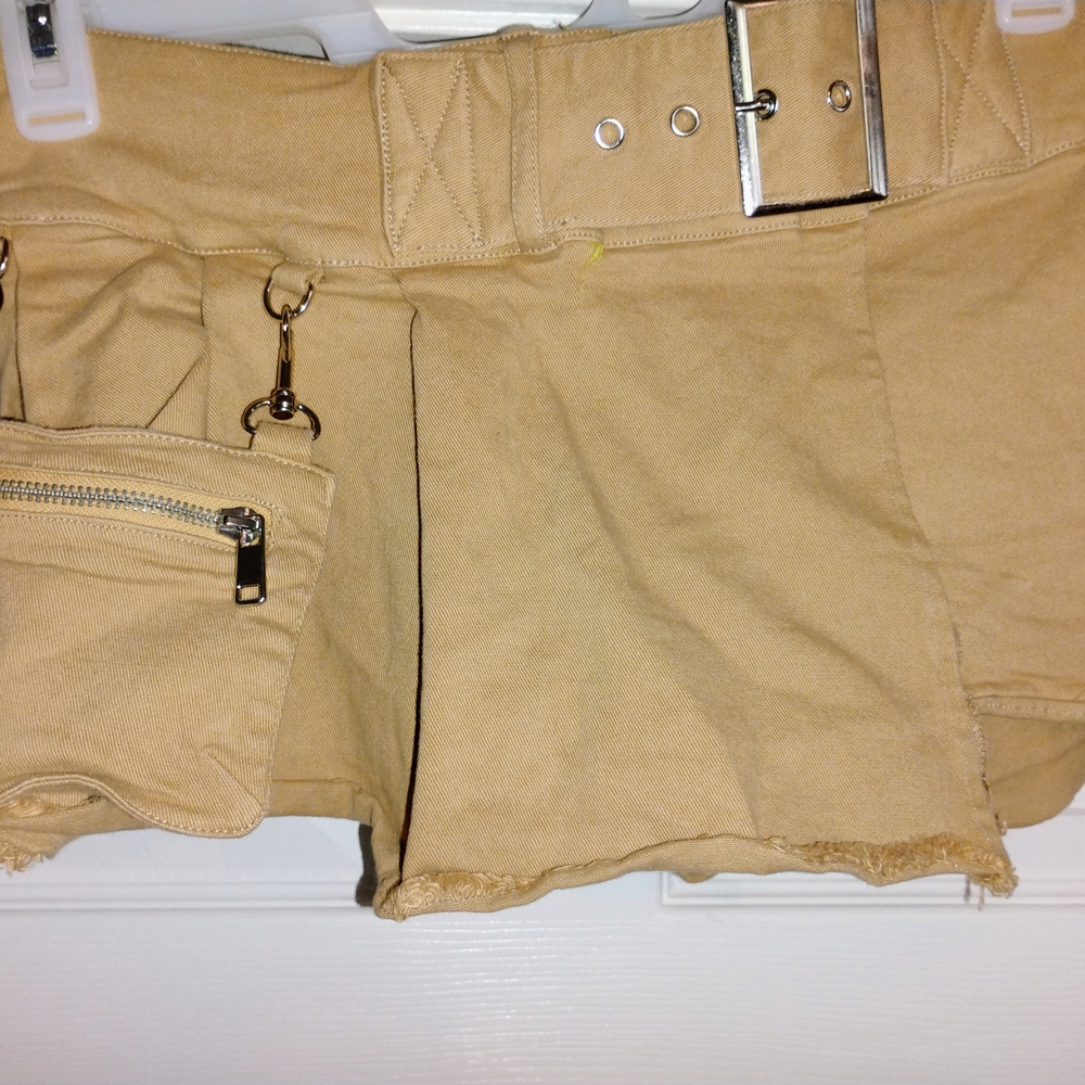 dELiA*s Beige Women's Cargo Skorts Sz M Grunge Punk Iso